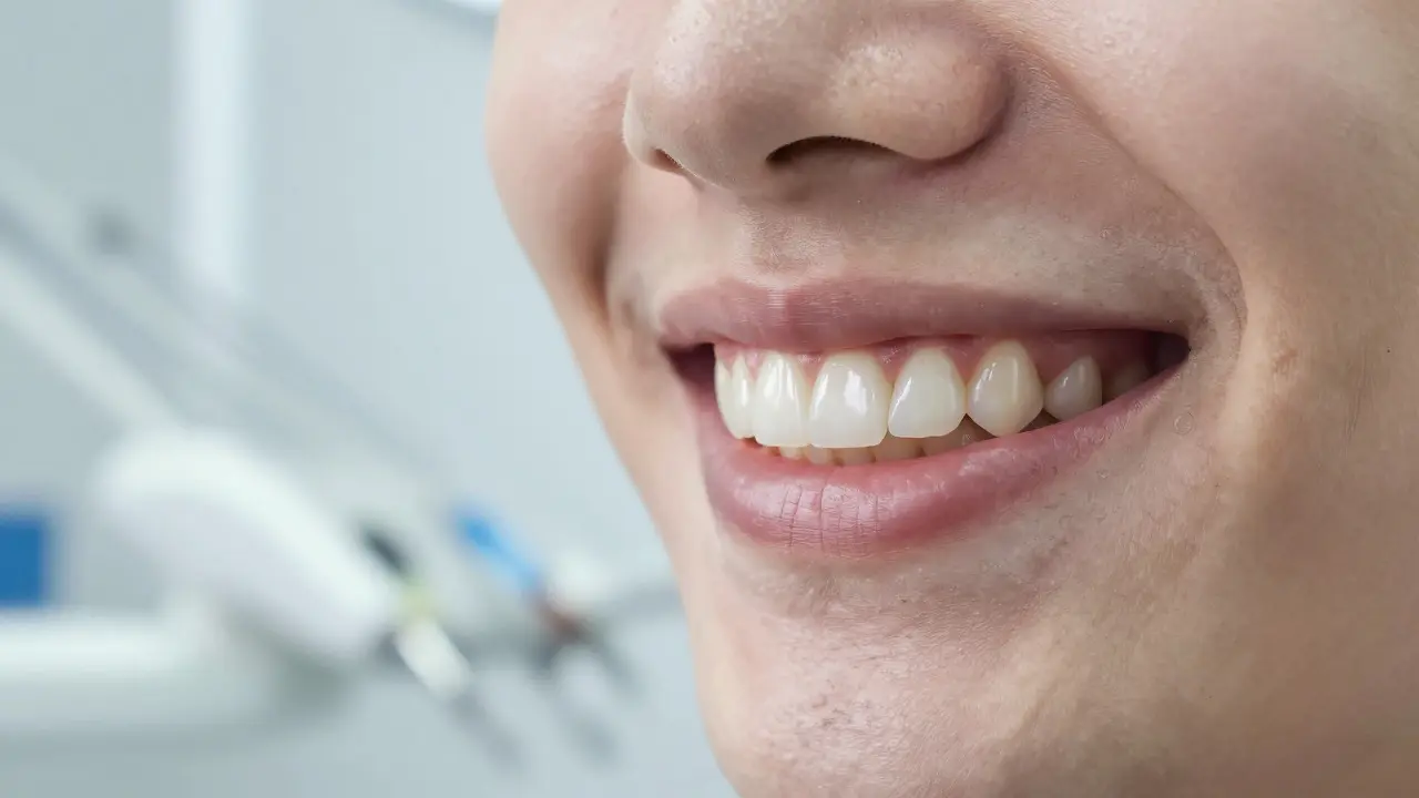 Jak funguje bělení zubů: Kompletní průvodce pro bezpečné a trvalé výsledky